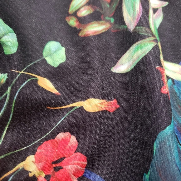 Nike Hyper Femme Cropped Crew Floral Sweatshirt Large - Picture 9 of 13